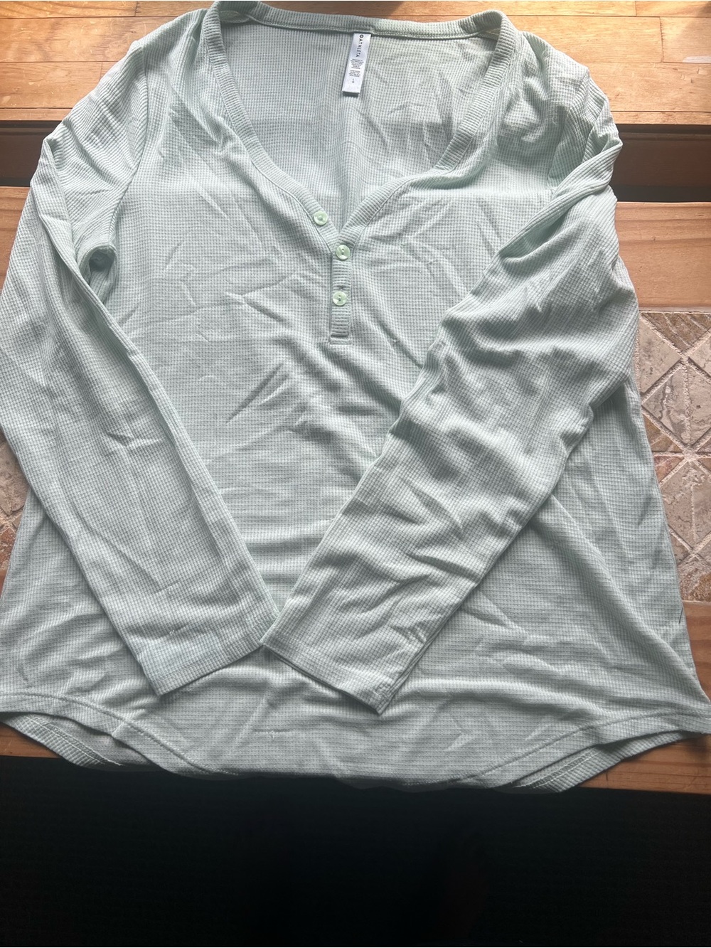 Athleta mint Green Solid V-Neck  Henley Long Sleeve sleep Top Women’s L # 430